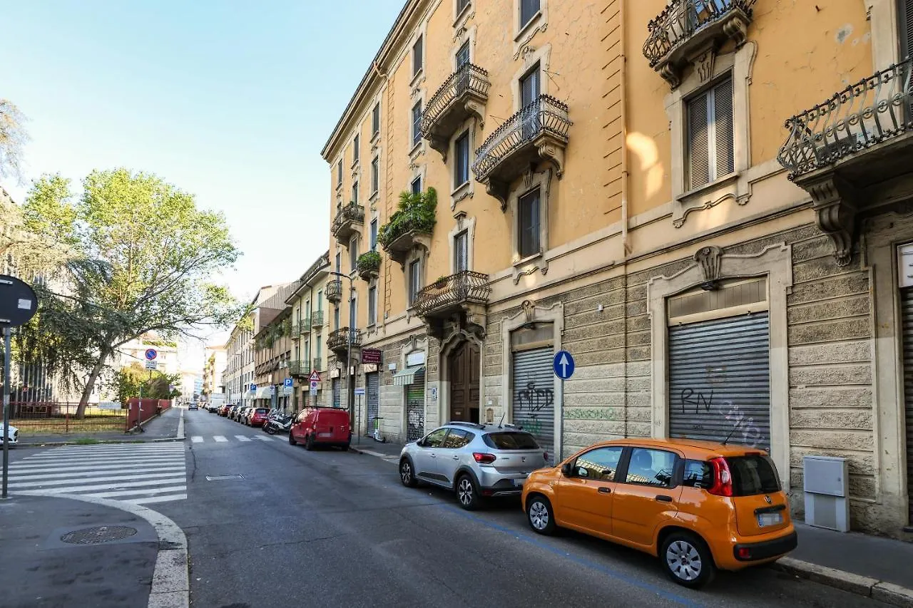 Appartamento Primopiano - Battaglia A Milano